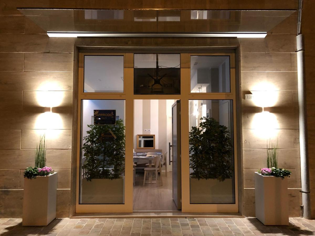 צ'יביטאנובה מארקה Approdo Residence מראה חיצוני תמונה